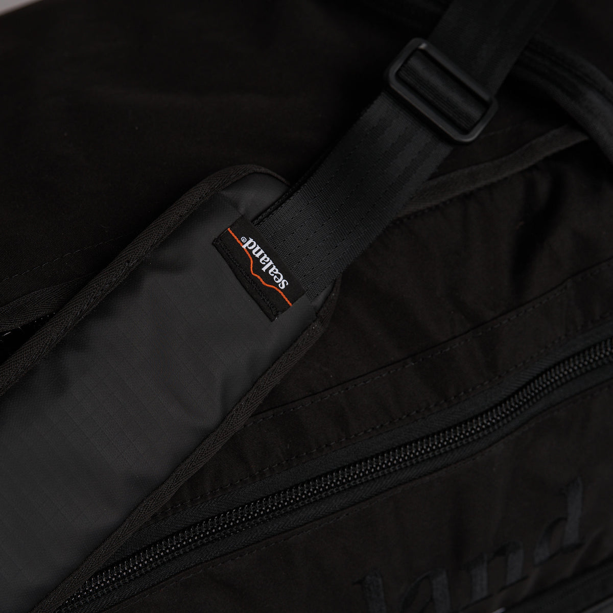 Nomad Duffel - MajiTex