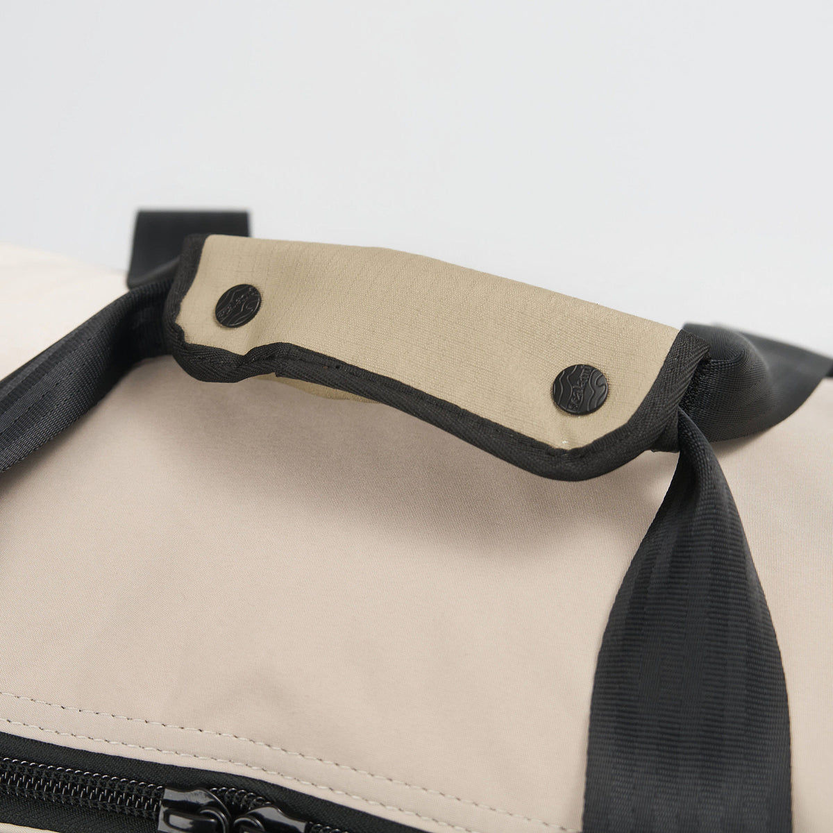 Sealand Dune travel duffel bag in 100% recycled MajiTex with end shoe compartment