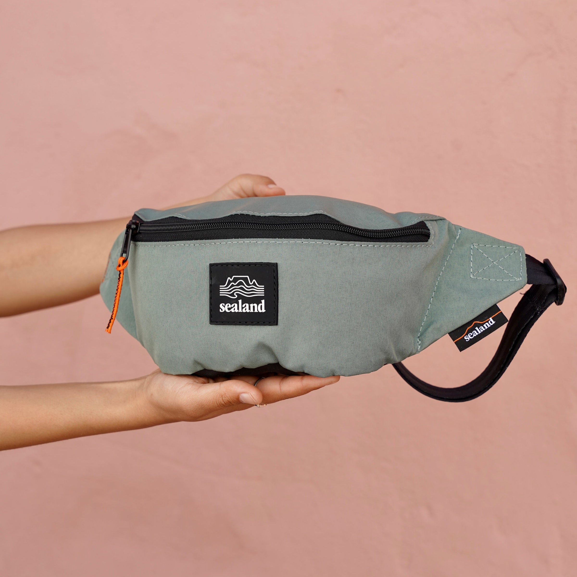 MajiTex Moon Bag